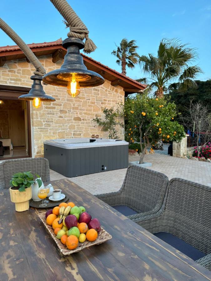 Villa Aspasia With Private Jacuzzi - Oasis Resort Kokkinos Pirgos Exterior photo